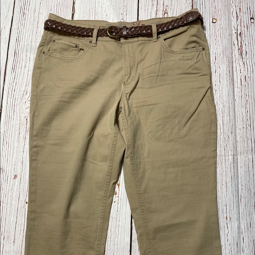 Kaki cropped Capri roll ups with belt